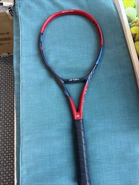 New Yonex Vcore 95 4 3/8, 310g. Never Used.  V7 Newest Version