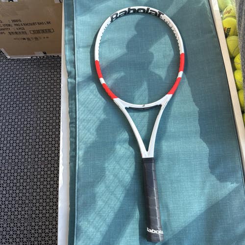 New Babolat Pure Strike 100 16/20 4 1/4 Grip.  See Our Other Listings!