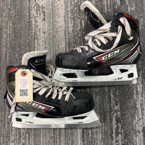 Intermediate CCM Jetspeed FT460 Hockey Goalie Skates Size 5 (Used)