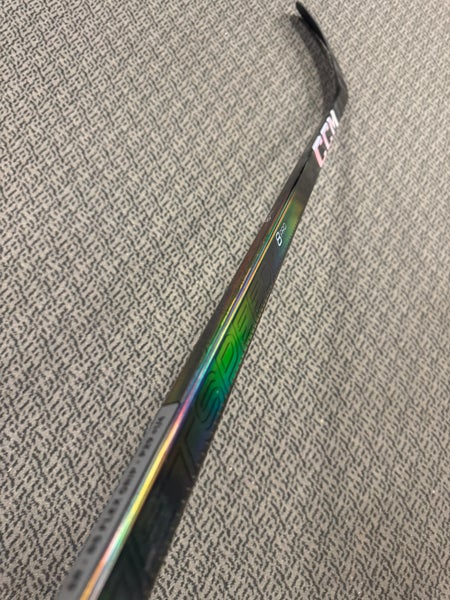 Senior Black CCM JetSpeed FT8 Pro Right Handed Hockey Stick P29 85 Flex (New)