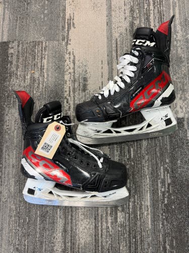 Intermediate CCM JetSpeed FT6 Hockey Skates 6 (Used)