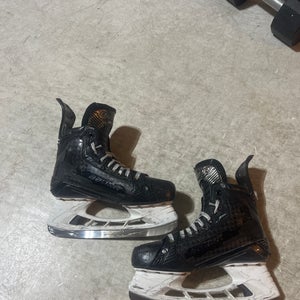 Bauer Supreme Mach Hockey Skates With Two Sets of Stepsteel/Bladetech