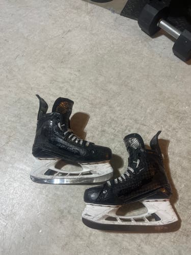 Bauer Supreme Mach Hockey Skates With Two Sets of Stepsteel/Bladetech