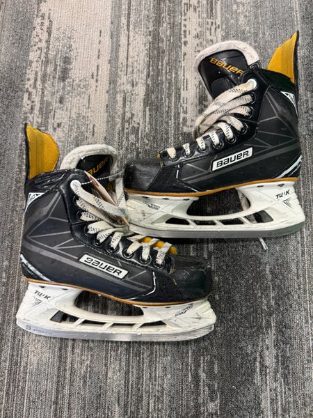 Junior Bauer Supreme S160 Hockey Skates Size 4 (Used)