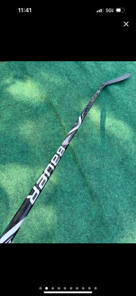 Intermediate Bauer Vapor 1X Lite Right Handed Hockey Stick P88 60 Flex (Used)