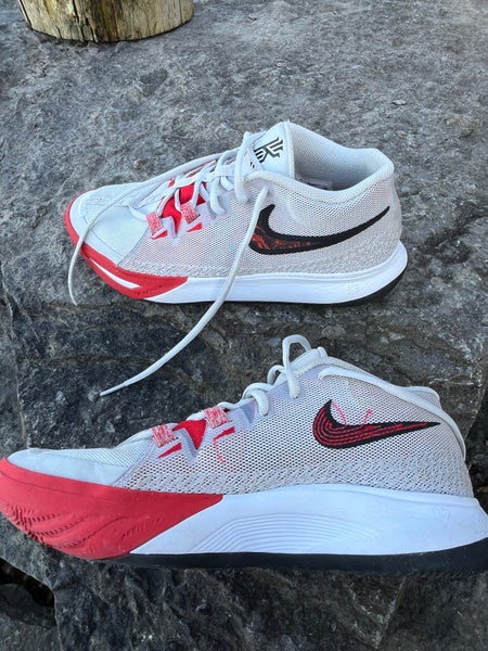 White Men's Size M 9.5 (W 10.5) Adult Nike Shoes (Used)