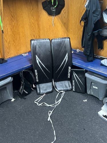 35" 2024 Bauer Hyperlite 2 Regular Goalie Full Set (Used)