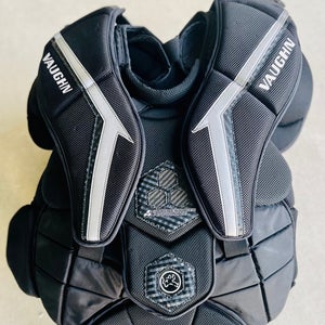Medium Vaughn VE8 Sr Pro Carbon Goalie Chest Protector