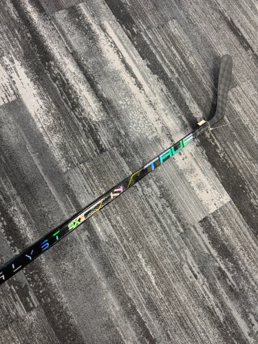Junior True catalyst 9x3 Hockey Stick Left Hand (Used)