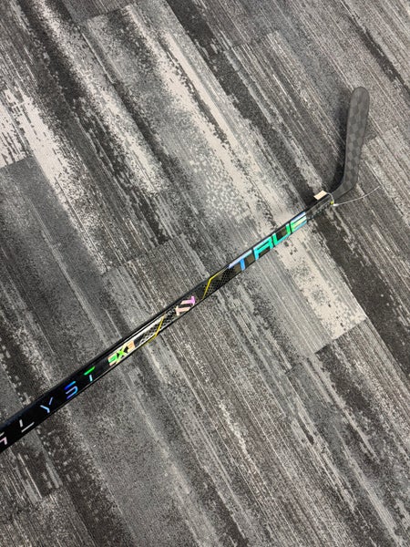 Junior True catalyst 9x3 Hockey Stick Left Hand (Used)