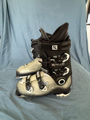 Mondo 28 & 28.5 Men's Salomon X-Pro Ski Boots Soft Flex (Used)