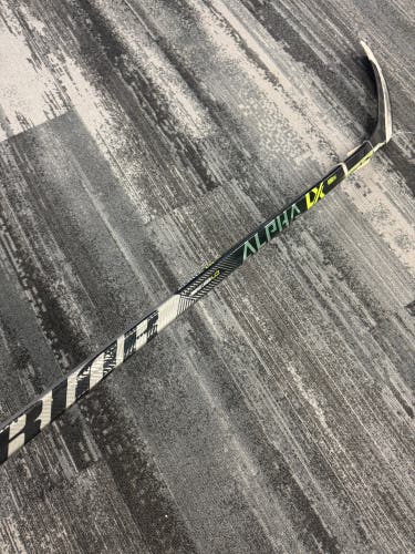 Junior Warrior Alpha LX Hockey Stick Right Handed (Used)