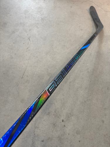 70 Flex P28M Senior Bauer Tracer Left Hand Hockey Stick Pro Stock (Used)