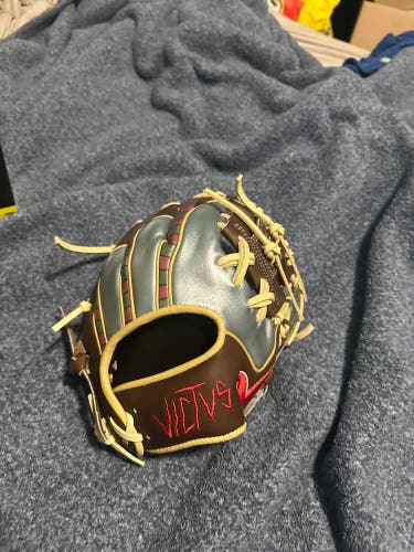 2025 Victus RH Baseball Glove 11.5" (New)