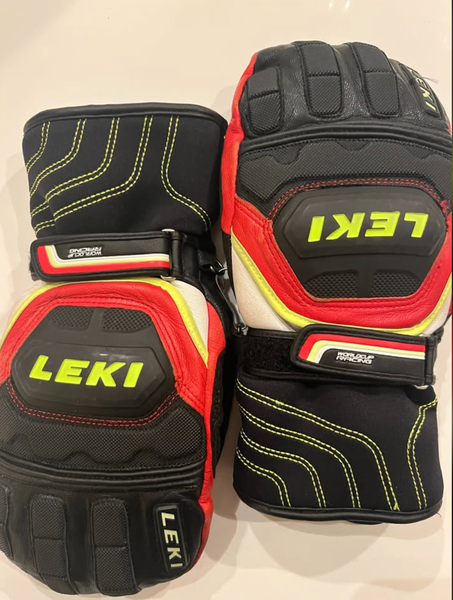 Leki (Barely Used) Size 8 Ski Mitten