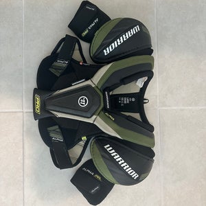 Large Junior Warrior ALPHA LX PRO Shoulder Pads (Used)