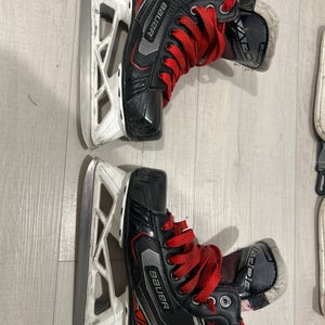 Bauer Vapor X2.7 Hockey Goalie Skates Regular Width Size 2 (Used)