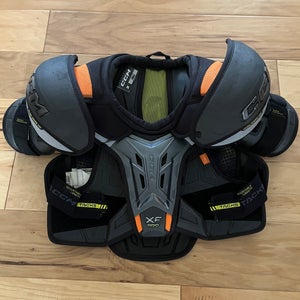 Men's Small Senior CCM XF Pro Shoulder Pads (Used)