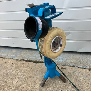 Jugs 85000 Pitching Machine (Used)