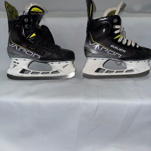 2021 Bauer Vapor 3X Hockey Skates Size 3 (Used)