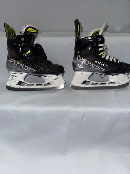 2021 Bauer Vapor 3X Hockey Skates Size 3 (Used)