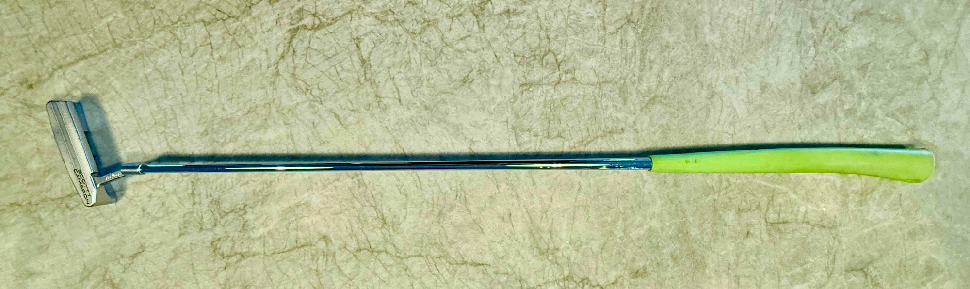 Green Scotty Cameron Special Select Newport 2 Right Handed Putter 35" (Used)