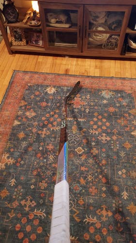 Senior Bauer Nexus Sync Right Handed Hockey Stick P28M 95 Flex Pro Stock (Used)