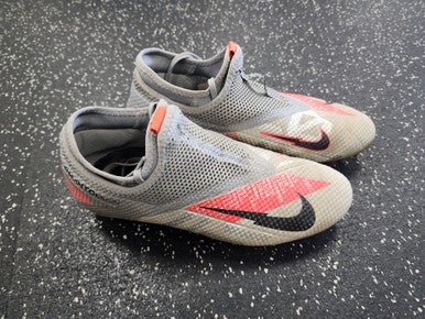 Used Nike PHANTOM VSN Soccer Cleats Grey Senior 6 11849-S000033307