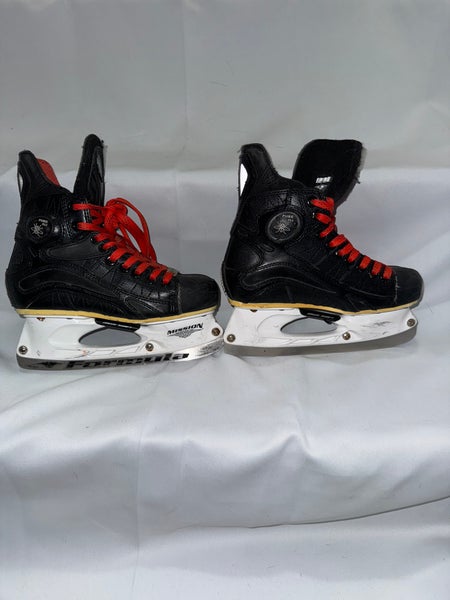 Hockey Skates Size 4 (Used)