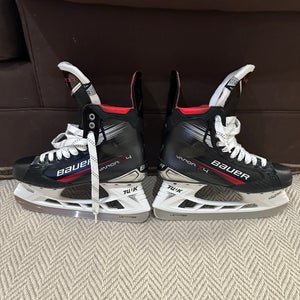 2023 Bauer Vapor X4 Hockey Skates Regular Width 10 (New)