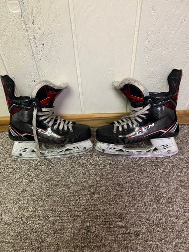 2017 CCM JetSpeed FT1 Hockey Skates Regular Width 7.5 (Used)