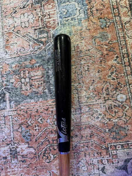 Victus Bat (-3) 30 oz 33" (Used)