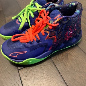 Men's Size M 6.0 (W 7.0) Puma Shoes (Used)