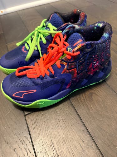 Men's Size M 6.0 (W 7.0) Puma Shoes (Used)