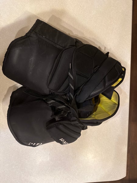 Junior Large Warrior Ritual X2 Hockey Goalie Pants (Used)