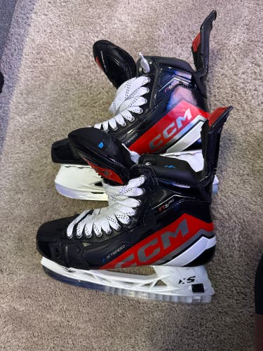 2023 CCM JetSpeed FT6 Pro Hockey Skates Wide Width Pro Stock 10.5 (Used)