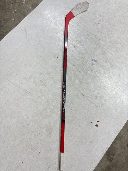 Junior CCM Jetspeed FT670 Right Handed Hockey Stick P28 50 Flex (New)