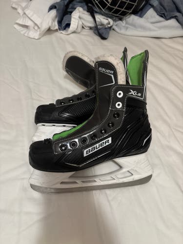 Bauer XLS Hockey Skates Regular Width 8 (Used)
