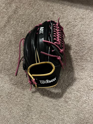 2022 Wilson A2K RH Pitcher's Baseball Glove 11.75" (Used)