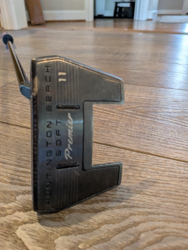 Black Cleveland Mallet HB Soft Premier 11 Right Handed Putter 35" (Used)