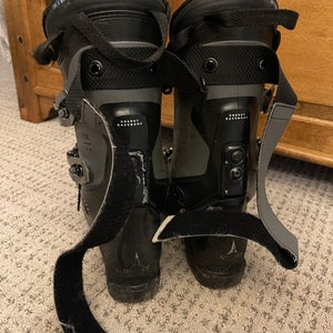 Mondo 28 & 28.5 Men's Atomic Hawx Prime 110 S All Mountain Ski Boots Medium Flex (Used)
