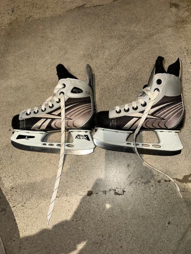 Reebok Adjustable Hockey Skates M Regular Width size 3 4 5 6