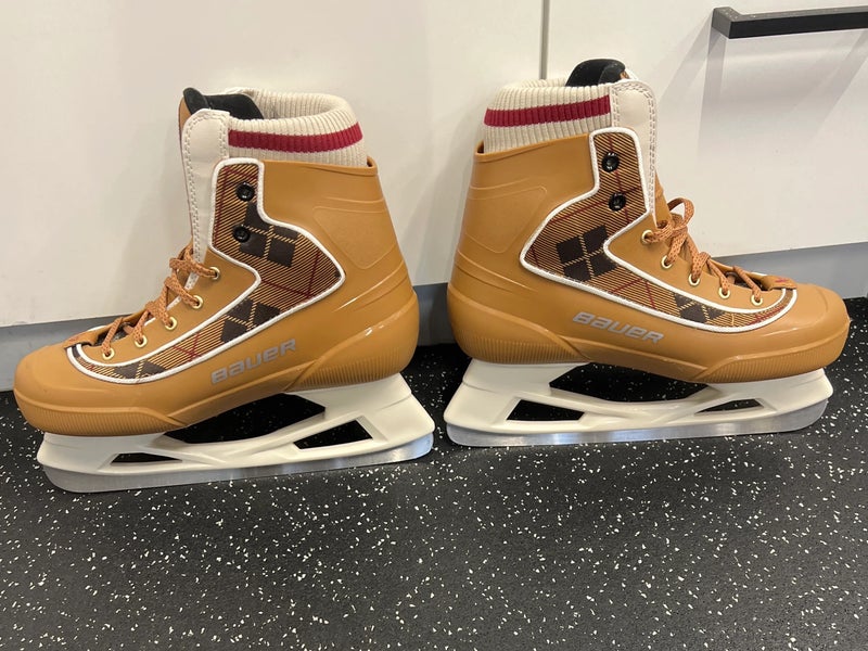 Bauer Chamonix Hockey Skates Regular Width 9 (New)