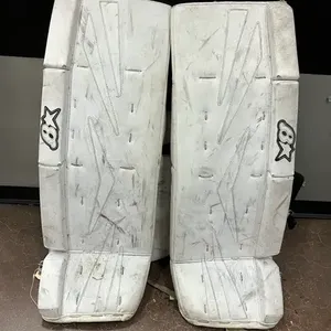 White 31" Intermediate Brian's Netzero Goalie Leg Pads (Used)