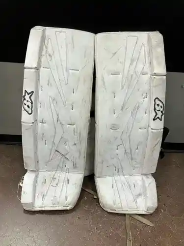 White 31" Intermediate Brian's Netzero Goalie Leg Pads (Used)