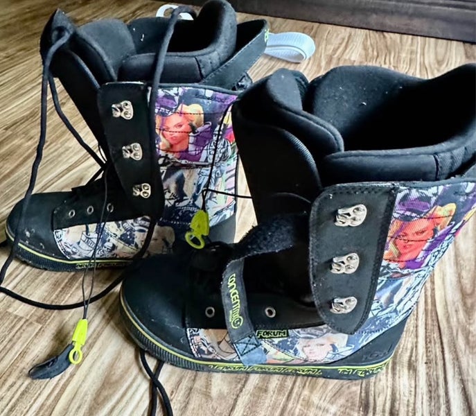 Men’s Forum Snowboarding Boots Colorful Graffiti size 10.5 (W 11.5)