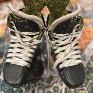 Bauer Vapor 3X Hockey Skates Regular Width Size 3 (Used)