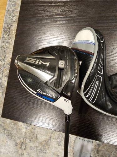 RIGHT HAND TAYLORMADE SIM 1-WOOD DRIVER 9* GRAPHITE TENSEI BLUE AV STIFF