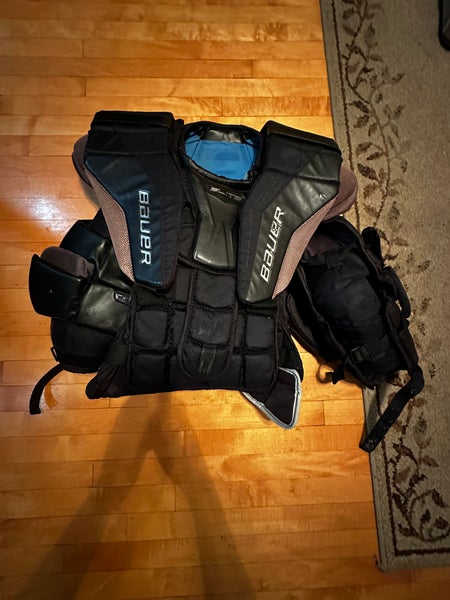 Senior Medium Bauer Elite Goalie Chest Protector with Free Neck Gaurd
