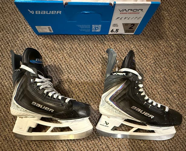 2025 Bauer Vapor Flylite Hockey Skates Size 6.5 (Used Once)